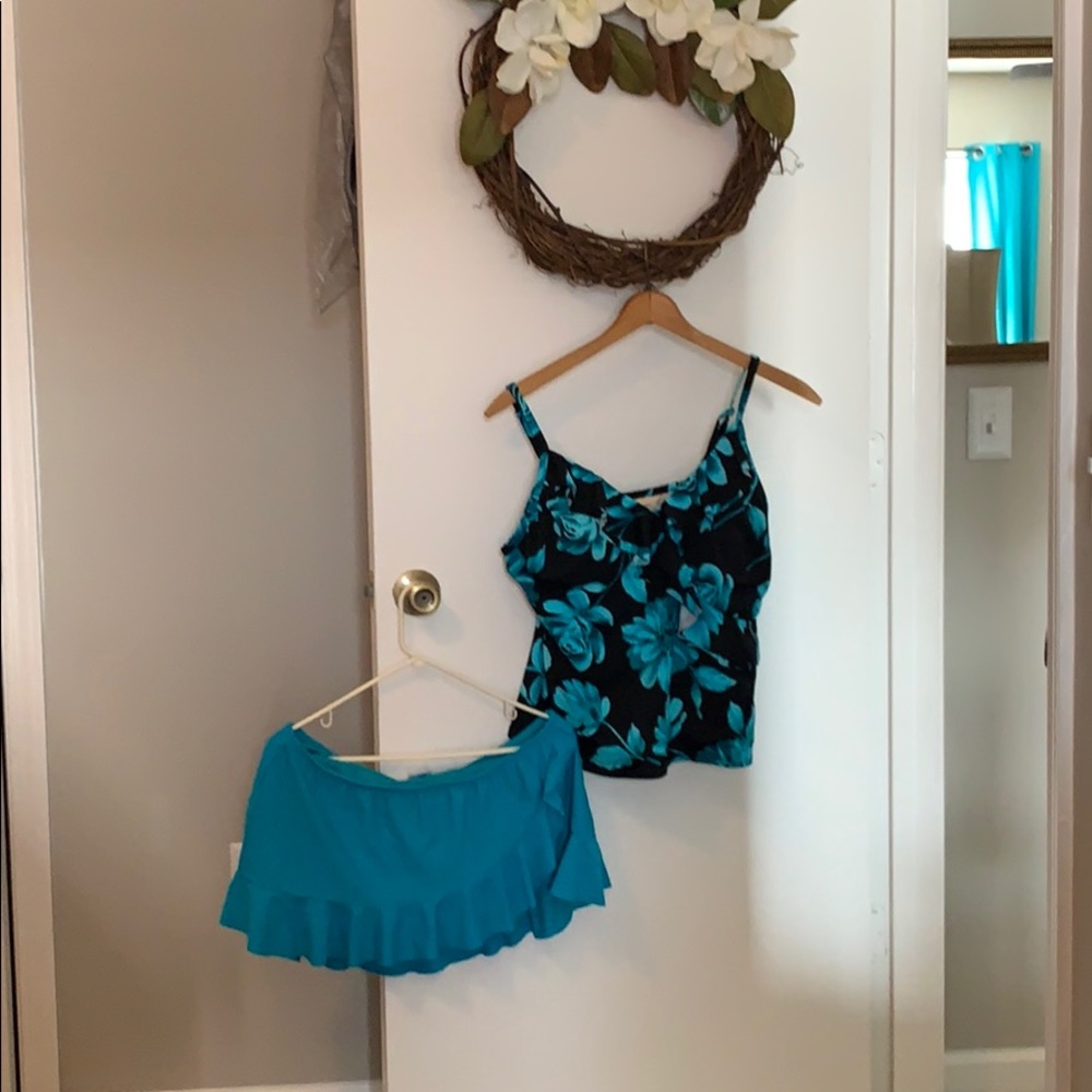 EUC Tankini Trimshaper/Catalina Size 16-18
